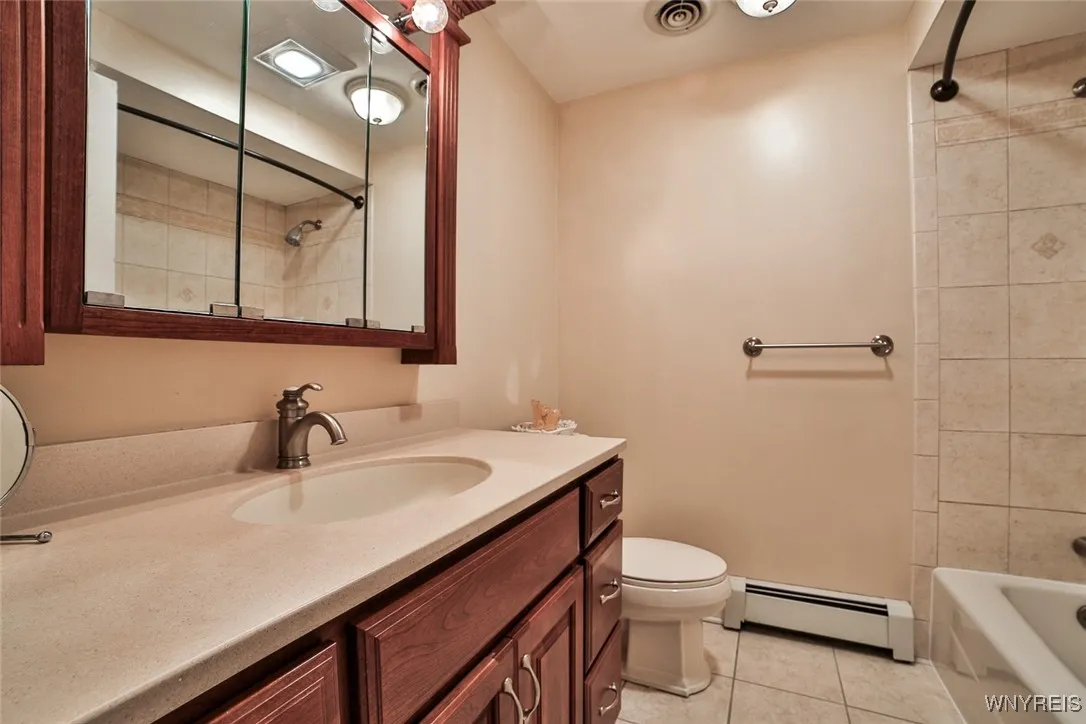 100 Countryside Lane, Amherst, New York 14221, Amherst, New York 14221, 4 Bedrooms Bedrooms, 9 Rooms Rooms,2 BathroomsBathrooms,Residential,For Sale,100 Countryside Lane, Amherst, New York 14221,0,B1639370