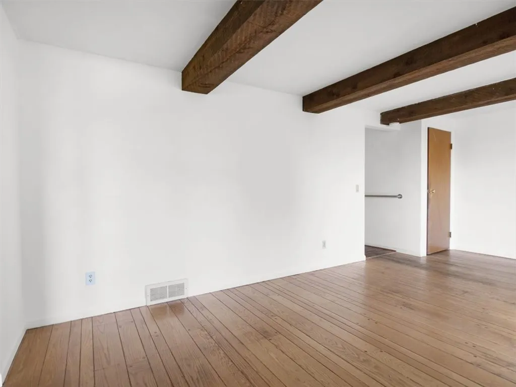 629 Bending Bough Drive, Webster, New York 14580, Webster, New York 14580, 3 Bedrooms Bedrooms, 3 Rooms Rooms,1 BathroomBathrooms,Residential,Closed,629 Bending Bough Drive, Webster, New York 14580,0,R1633241