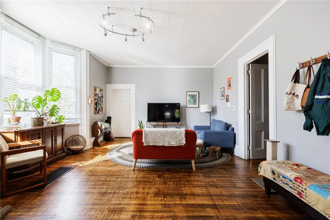 158 North Main Street, Perinton, New York 14450, Perinton, New York 14450, 5 Bedrooms Bedrooms, ,2 BathroomsBathrooms,Residential,Closed,158 North Main Street, Perinton, New York 14450,0,R1639420