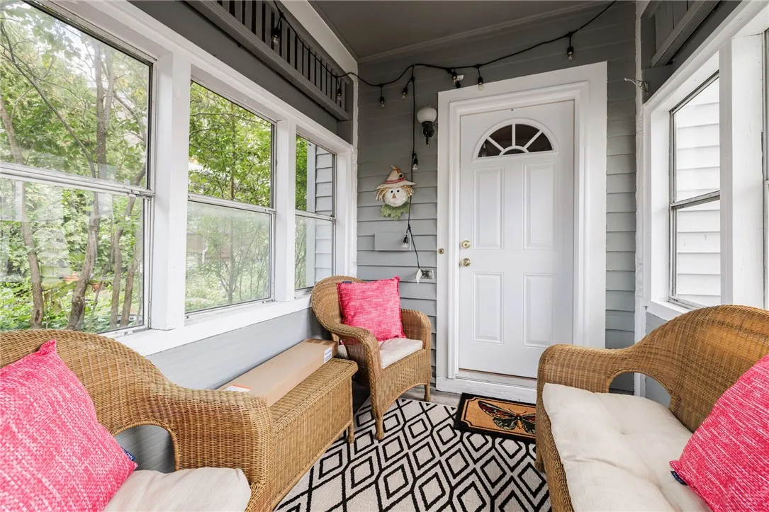 158 North Main Street, Perinton, New York 14450, Perinton, New York 14450, 5 Bedrooms Bedrooms, ,2 BathroomsBathrooms,Residential,Closed,158 North Main Street, Perinton, New York 14450,0,R1639420