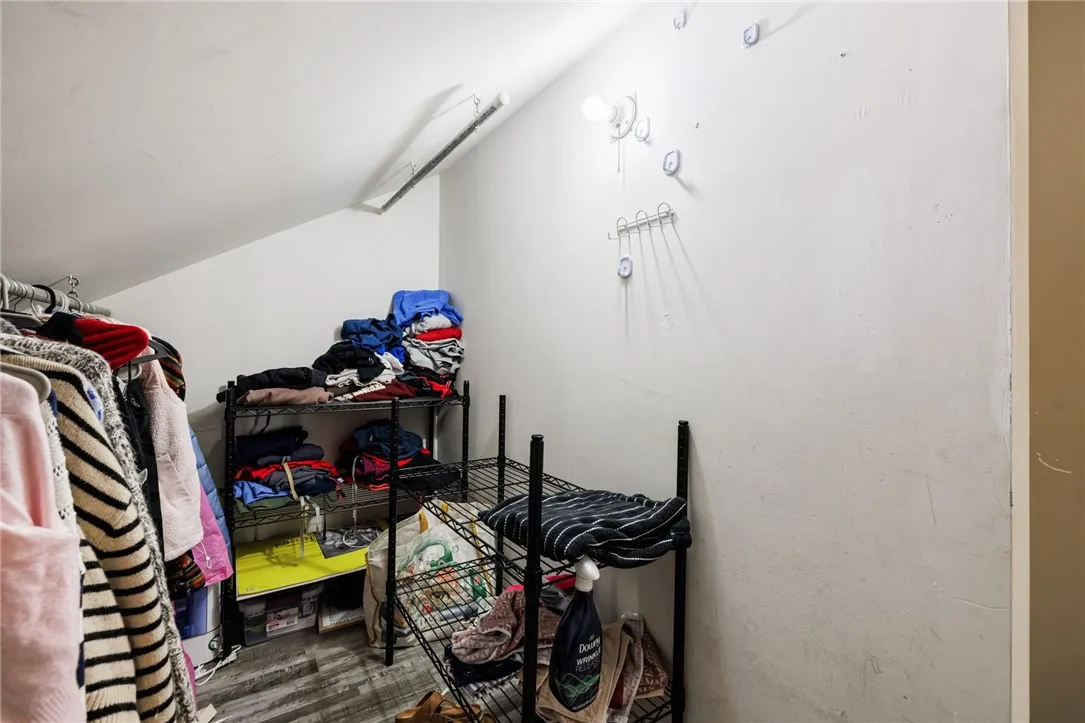 158 North Main Street, Perinton, New York 14450, Perinton, New York 14450, 5 Bedrooms Bedrooms, ,2 BathroomsBathrooms,Residential,Closed,158 North Main Street, Perinton, New York 14450,0,R1639420