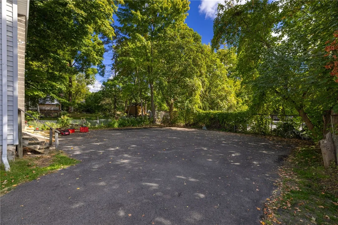 158 North Main Street, Perinton, New York 14450, Perinton, New York 14450, 5 Bedrooms Bedrooms, ,2 BathroomsBathrooms,Residential,Closed,158 North Main Street, Perinton, New York 14450,0,R1639420