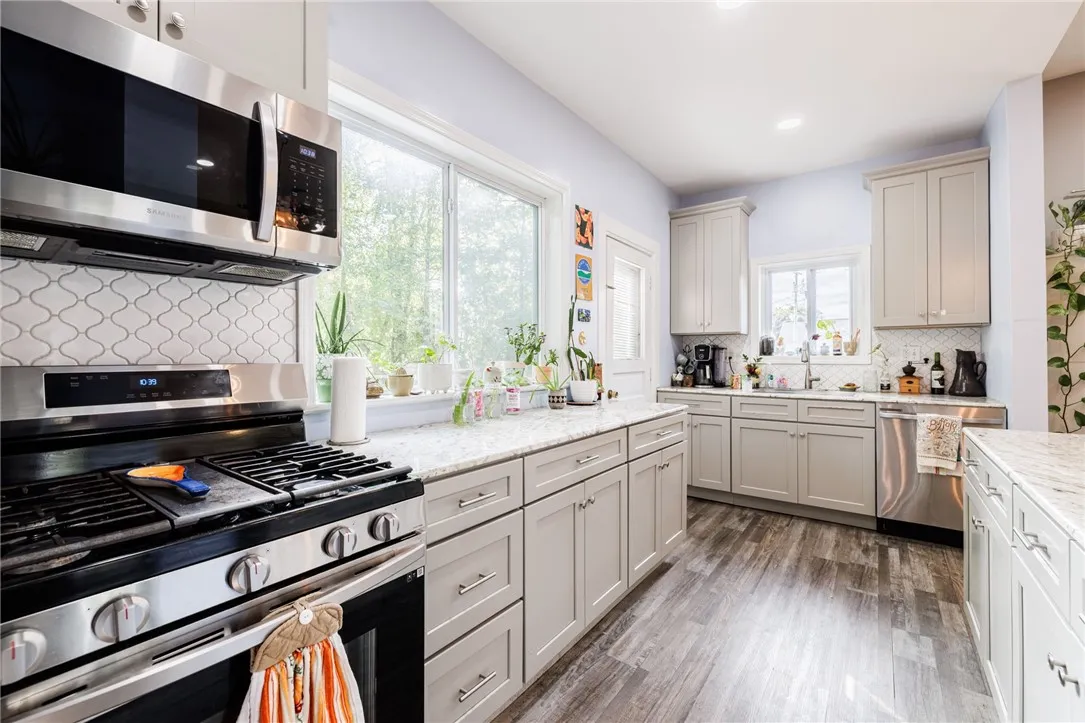 158 North Main Street, Perinton, New York 14450, Perinton, New York 14450, 5 Bedrooms Bedrooms, ,2 BathroomsBathrooms,Residential,Closed,158 North Main Street, Perinton, New York 14450,0,R1639420