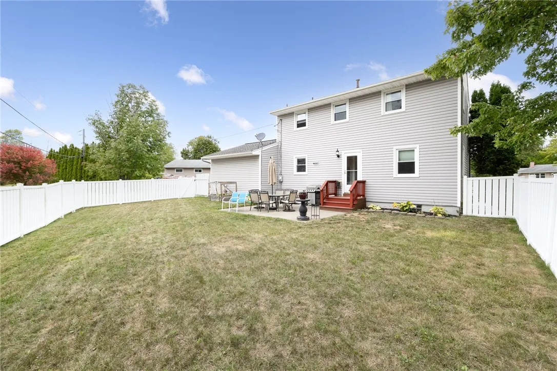 60 Peddington Circle, Henrietta, New York 14623, Henrietta, New York 14623, 3 Bedrooms Bedrooms, 8 Rooms Rooms,2 BathroomsBathrooms,Residential,Closed,60 Peddington Circle, Henrietta, New York 14623,0,R1638499