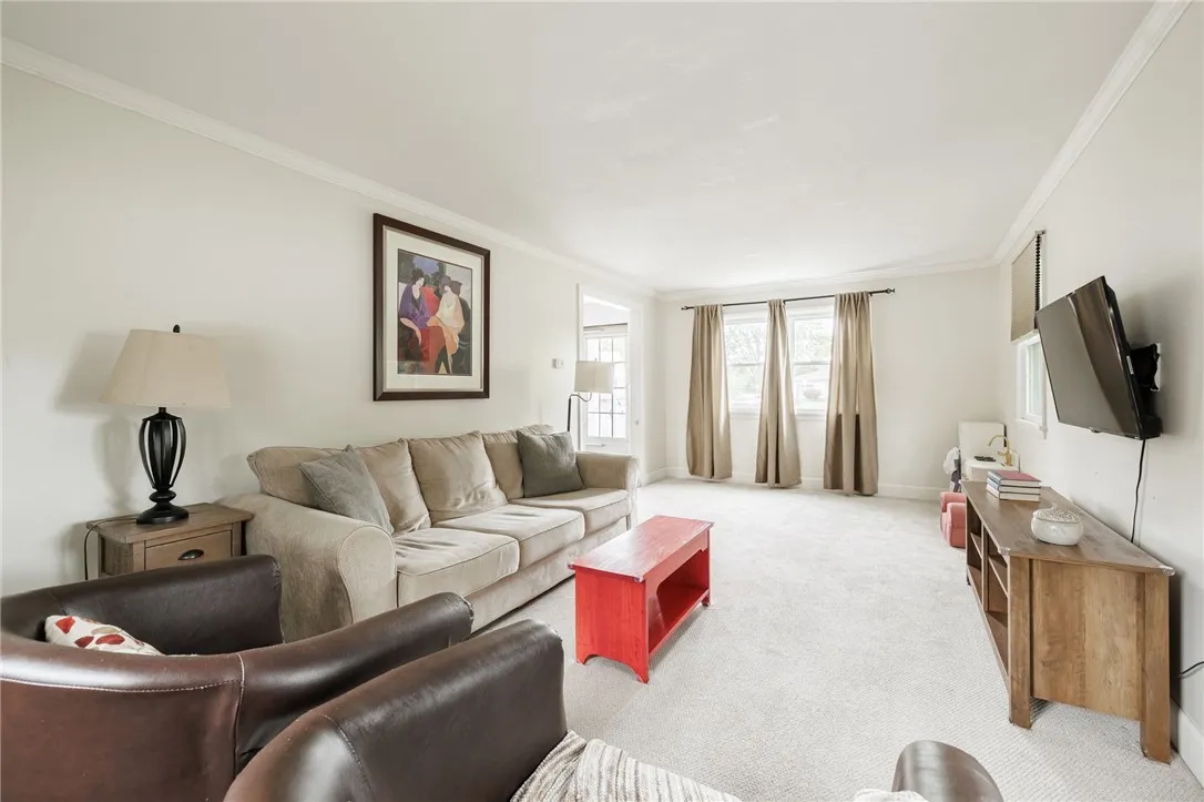 60 Peddington Circle, Henrietta, New York 14623, Henrietta, New York 14623, 3 Bedrooms Bedrooms, 8 Rooms Rooms,2 BathroomsBathrooms,Residential,Closed,60 Peddington Circle, Henrietta, New York 14623,0,R1638499