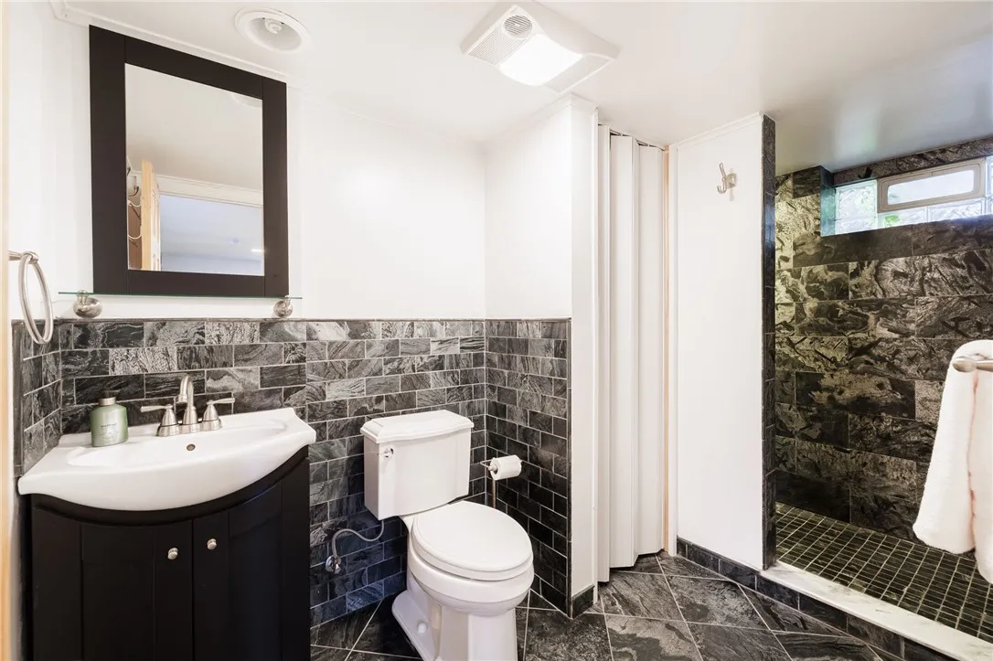 60 Peddington Circle, Henrietta, New York 14623, Henrietta, New York 14623, 3 Bedrooms Bedrooms, 8 Rooms Rooms,2 BathroomsBathrooms,Residential,Closed,60 Peddington Circle, Henrietta, New York 14623,0,R1638499