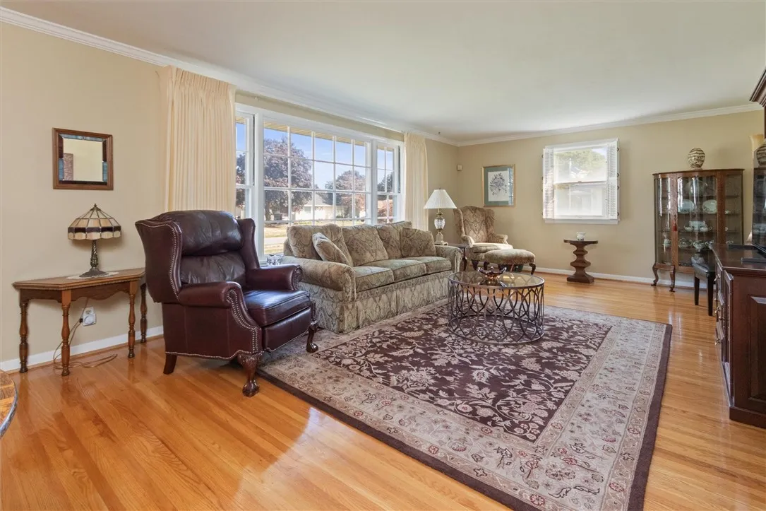 109 Drake Drive, Irondequoit, New York 14617, Irondequoit, New York 14617, 2 Bedrooms Bedrooms, 6 Rooms Rooms,1 BathroomBathrooms,Residential,Closed,109 Drake Drive, Irondequoit, New York 14617,0,R1639282