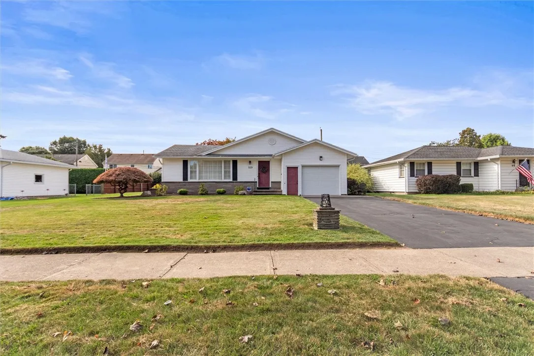 109 Drake Drive, Irondequoit, New York 14617, Irondequoit, New York 14617, 2 Bedrooms Bedrooms, 6 Rooms Rooms,1 BathroomBathrooms,Residential,Closed,109 Drake Drive, Irondequoit, New York 14617,0,R1639282
