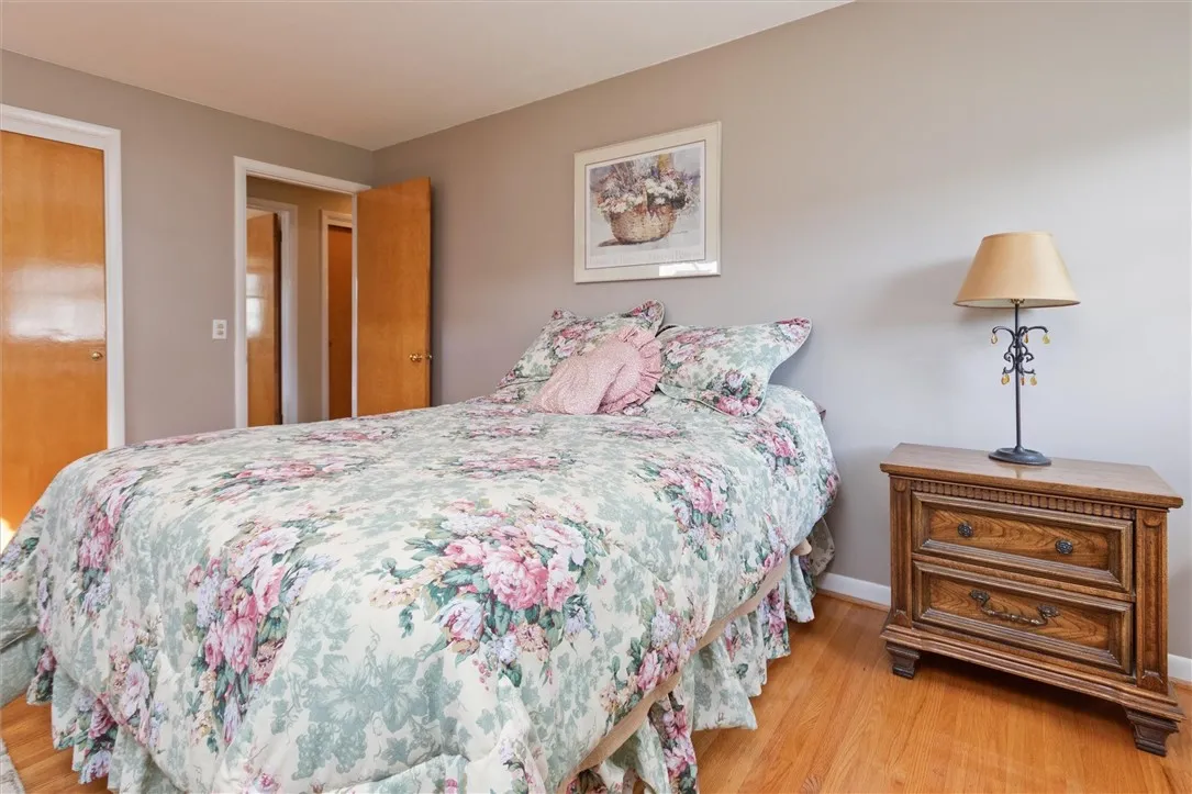 109 Drake Drive, Irondequoit, New York 14617, Irondequoit, New York 14617, 2 Bedrooms Bedrooms, 6 Rooms Rooms,1 BathroomBathrooms,Residential,Closed,109 Drake Drive, Irondequoit, New York 14617,0,R1639282