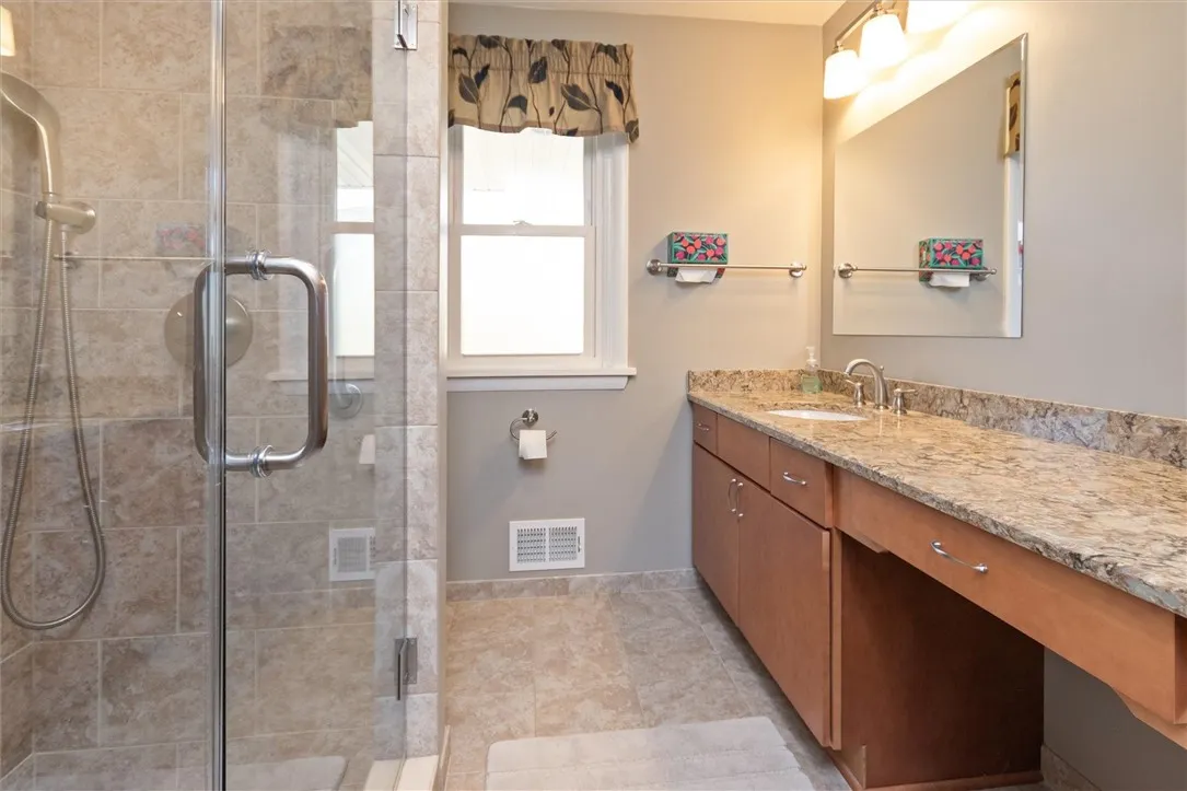 109 Drake Drive, Irondequoit, New York 14617, Irondequoit, New York 14617, 2 Bedrooms Bedrooms, 6 Rooms Rooms,1 BathroomBathrooms,Residential,Closed,109 Drake Drive, Irondequoit, New York 14617,0,R1639282