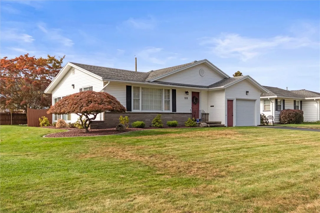 109 Drake Drive, Irondequoit, New York 14617, Irondequoit, New York 14617, 2 Bedrooms Bedrooms, 6 Rooms Rooms,1 BathroomBathrooms,Residential,Closed,109 Drake Drive, Irondequoit, New York 14617,0,R1639282