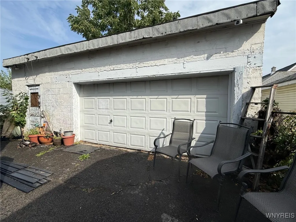 227 Weiss Street, Buffalo, New York 14206, Buffalo, New York 14206, 3 Bedrooms Bedrooms, 6 Rooms Rooms,1 BathroomBathrooms,Residential,Closed,227 Weiss Street, Buffalo, New York 14206,0,B1639896