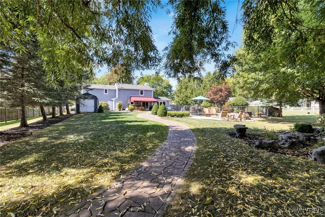 5085 Meadowbrook Road, Clarence, New York 14221, Clarence, New York 14221, 3 Bedrooms Bedrooms, 10 Rooms Rooms,2 BathroomsBathrooms,Residential,Closed,5085 Meadowbrook Road, Clarence, New York 14221,0,B1639649