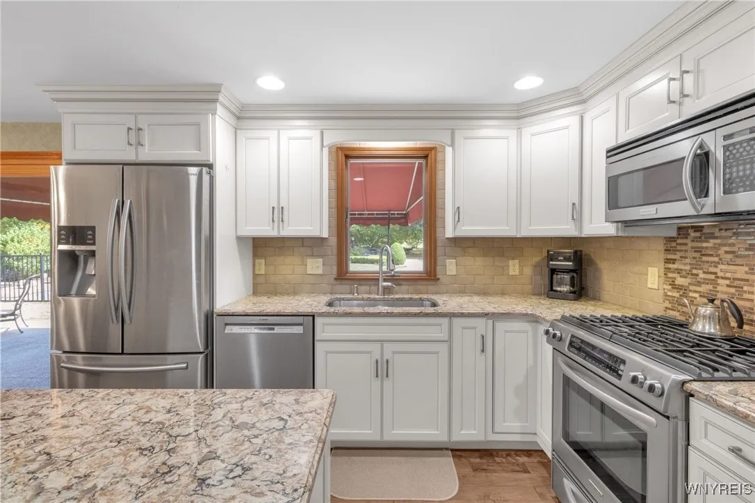 5085 Meadowbrook Road, Clarence, New York 14221, Clarence, New York 14221, 3 Bedrooms Bedrooms, 10 Rooms Rooms,2 BathroomsBathrooms,Residential,Closed,5085 Meadowbrook Road, Clarence, New York 14221,0,B1639649