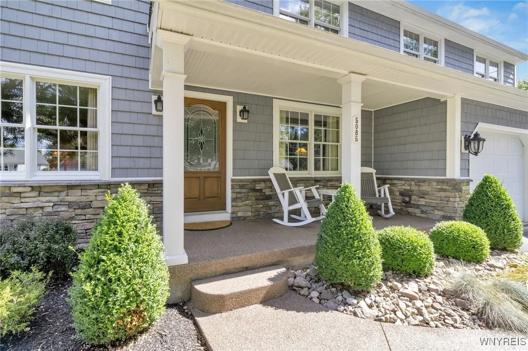 5085 Meadowbrook Road, Clarence, New York 14221, Clarence, New York 14221, 3 Bedrooms Bedrooms, 10 Rooms Rooms,2 BathroomsBathrooms,Residential,Closed,5085 Meadowbrook Road, Clarence, New York 14221,0,B1639649