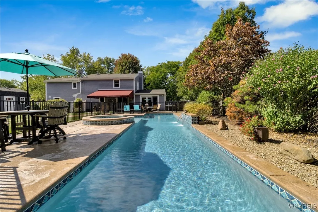 5085 Meadowbrook Road, Clarence, New York 14221, Clarence, New York 14221, 3 Bedrooms Bedrooms, 10 Rooms Rooms,2 BathroomsBathrooms,Residential,Closed,5085 Meadowbrook Road, Clarence, New York 14221,0,B1639649