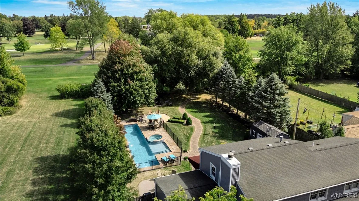 5085 Meadowbrook Road, Clarence, New York 14221, Clarence, New York 14221, 3 Bedrooms Bedrooms, 10 Rooms Rooms,2 BathroomsBathrooms,Residential,Closed,5085 Meadowbrook Road, Clarence, New York 14221,0,B1639649