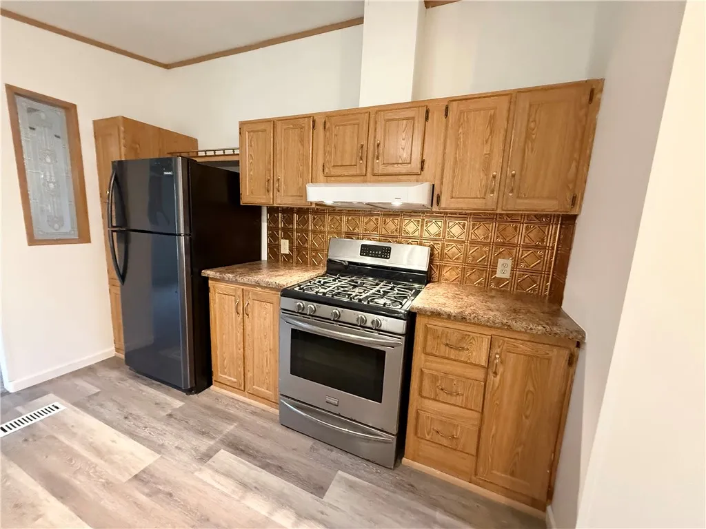 192 Ovid Street 143, Seneca Falls, New York 13148, Seneca Falls, New York 13148, 3 Bedrooms Bedrooms, 5 Rooms Rooms,2 BathroomsBathrooms,Residential,For Sale,192 Ovid Street 143, Seneca Falls, New York 13148,0,R1639717