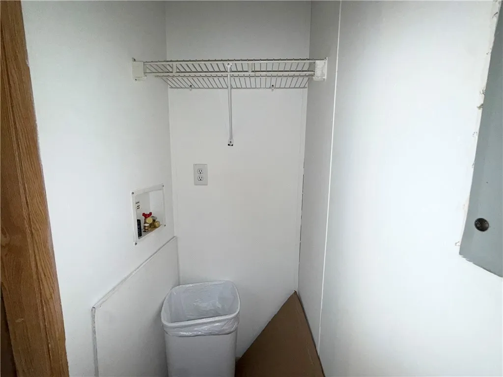 192 Ovid Street 143, Seneca Falls, New York 13148, Seneca Falls, New York 13148, 3 Bedrooms Bedrooms, 5 Rooms Rooms,2 BathroomsBathrooms,Residential,For Sale,192 Ovid Street 143, Seneca Falls, New York 13148,0,R1639717