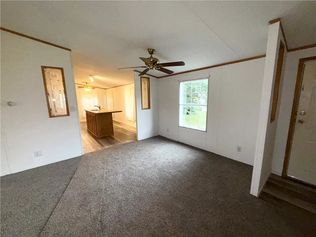 192 Ovid Street 143, Seneca Falls, New York 13148, Seneca Falls, New York 13148, 3 Bedrooms Bedrooms, 5 Rooms Rooms,2 BathroomsBathrooms,Residential,For Sale,192 Ovid Street 143, Seneca Falls, New York 13148,0,R1639717