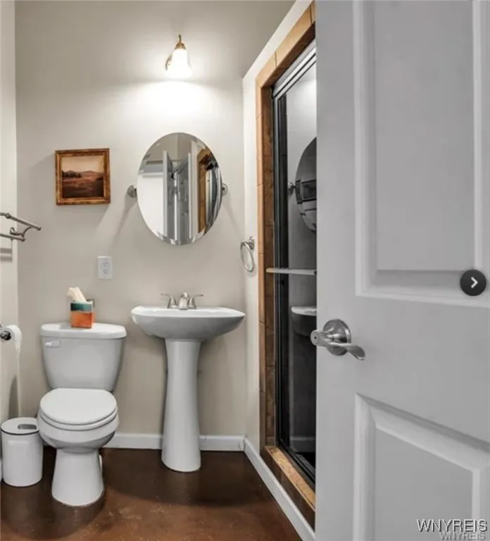 185 York Street 1, Buffalo, New York 14213, Buffalo, New York 14213, 2 Bedrooms Bedrooms, 5 Rooms Rooms,2 BathroomsBathrooms,Residential Lease,For Rent,185 York Street 1, Buffalo, New York 14213,0,B1637628