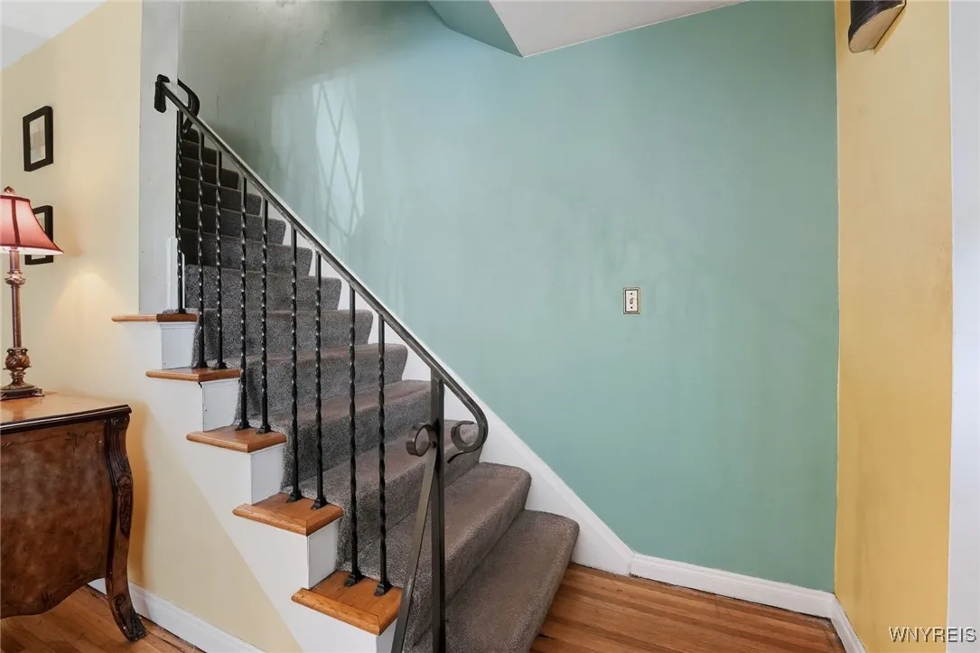 302 Hendricks Boulevard, Amherst, New York 14226, Amherst, New York 14226, 4 Bedrooms Bedrooms, 7 Rooms Rooms,1 BathroomBathrooms,Residential,For Sale,302 Hendricks Boulevard, Amherst, New York 14226,0,B1635933