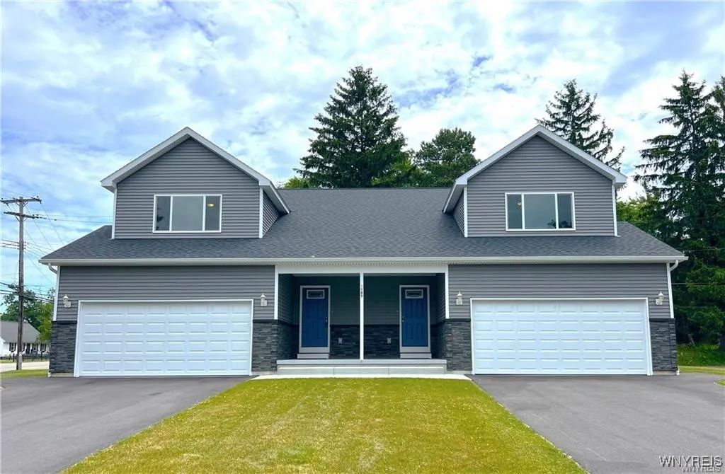 1589 Center Road L & R, West Seneca, New York, West Seneca, New York 14224, 3 Bedrooms Bedrooms, 5 Rooms Rooms,2 BathroomsBathrooms,Residential Lease,For Rent,1589 Center Road L & R, West Seneca, New York ,0,B1639903