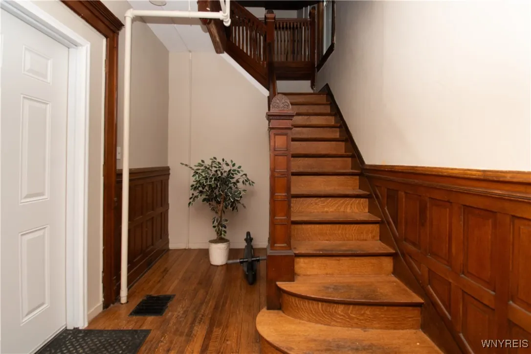 118 Norwood Avenue, Buffalo, New York 14222, Buffalo, New York 14222, 1 Bedroom Bedrooms, 3 Rooms Rooms,1 BathroomBathrooms,Residential Lease,For Rent,118 Norwood Avenue, Buffalo, New York 14222,0,B1639994