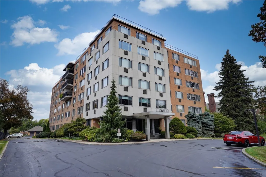 1000 East Avenue Un607, Rochester, New York 14607, Rochester, New York 14607, 2 Bedrooms Bedrooms, 5 Rooms Rooms,2 BathroomsBathrooms,Residential,Closed,1000 East Avenue Un607, Rochester, New York 14607,0,R1638378