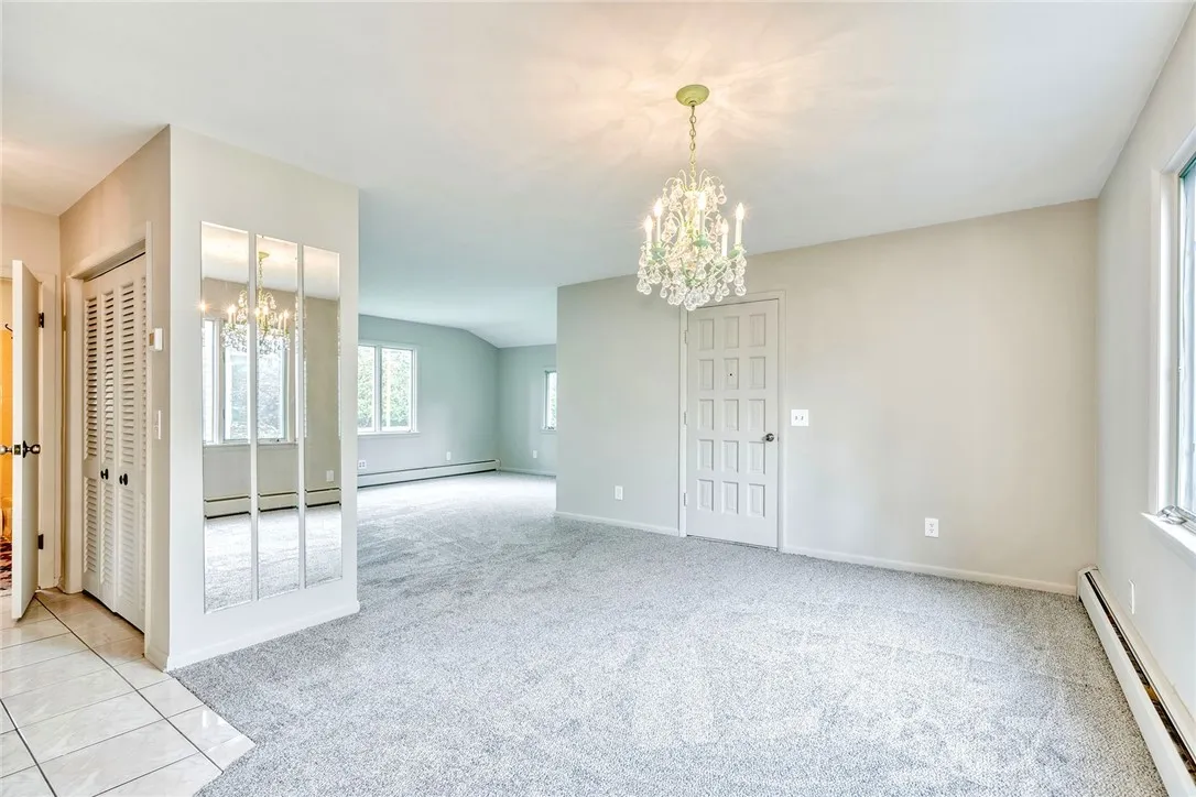 Dining room . . .