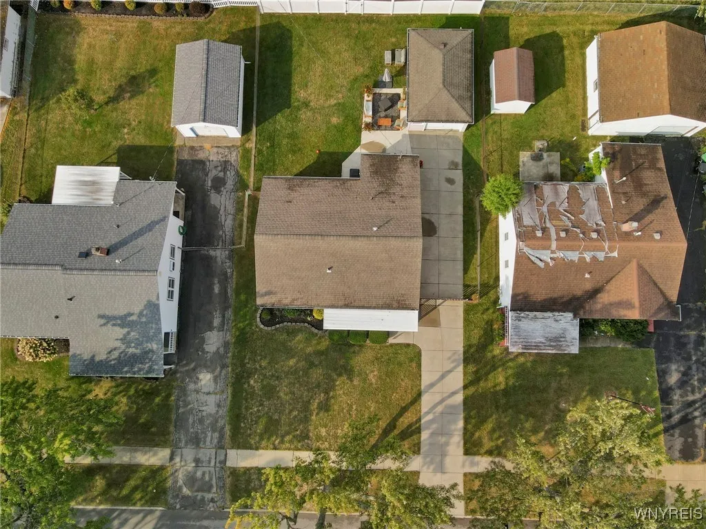 52 Krehmore Place, Tonawanda, New York 14223, Tonawanda, New York 14223, 3 Bedrooms Bedrooms, 7 Rooms Rooms,1 BathroomBathrooms,Residential,Closed,52 Krehmore Place, Tonawanda, New York 14223,0,B1639610