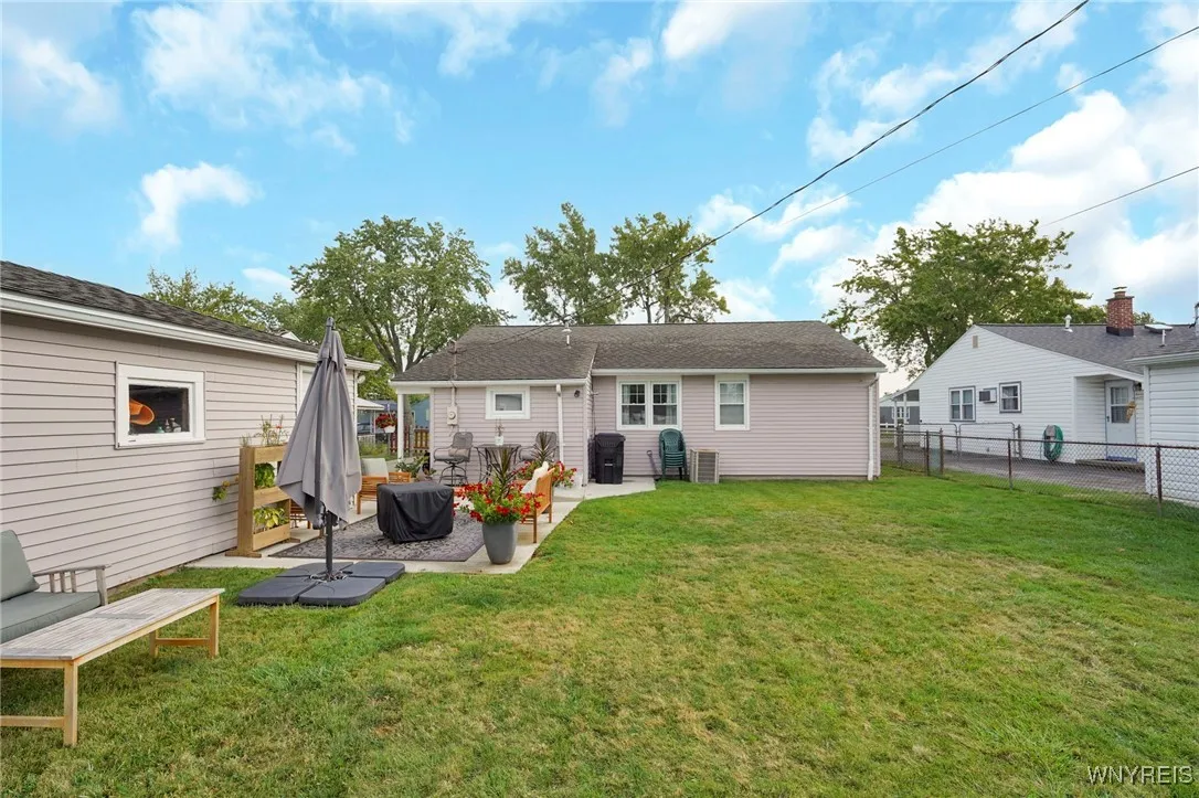 52 Krehmore Place, Tonawanda, New York 14223, Tonawanda, New York 14223, 3 Bedrooms Bedrooms, 7 Rooms Rooms,1 BathroomBathrooms,Residential,Closed,52 Krehmore Place, Tonawanda, New York 14223,0,B1639610