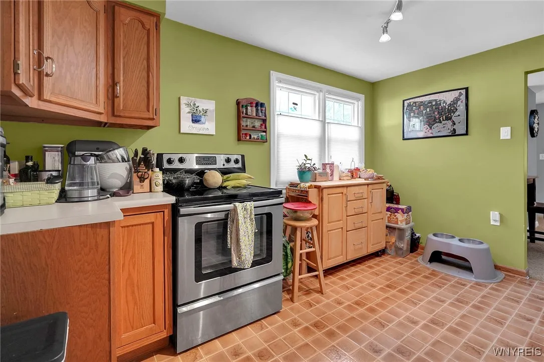 52 Krehmore Place, Tonawanda, New York 14223, Tonawanda, New York 14223, 3 Bedrooms Bedrooms, 7 Rooms Rooms,1 BathroomBathrooms,Residential,Closed,52 Krehmore Place, Tonawanda, New York 14223,0,B1639610
