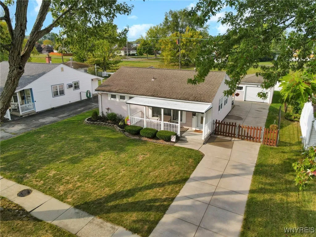 52 Krehmore Place, Tonawanda, New York 14223, Tonawanda, New York 14223, 3 Bedrooms Bedrooms, 7 Rooms Rooms,1 BathroomBathrooms,Residential,Closed,52 Krehmore Place, Tonawanda, New York 14223,0,B1639610