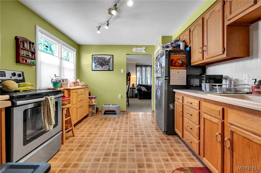 52 Krehmore Place, Tonawanda, New York 14223, Tonawanda, New York 14223, 3 Bedrooms Bedrooms, 7 Rooms Rooms,1 BathroomBathrooms,Residential,Closed,52 Krehmore Place, Tonawanda, New York 14223,0,B1639610