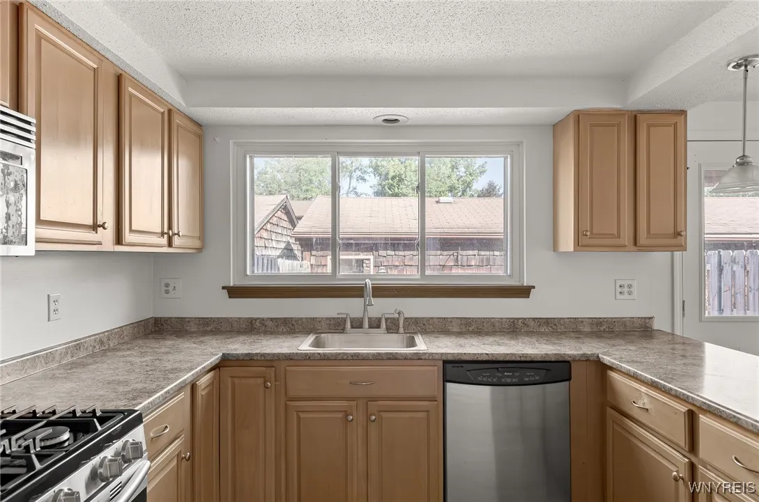 234 Wedgewood Drive, Amherst, New York 14221, Amherst, New York 14221, 2 Bedrooms Bedrooms, 6 Rooms Rooms,2 BathroomsBathrooms,Residential,For Sale,234 Wedgewood Drive, Amherst, New York 14221,0,B1640070