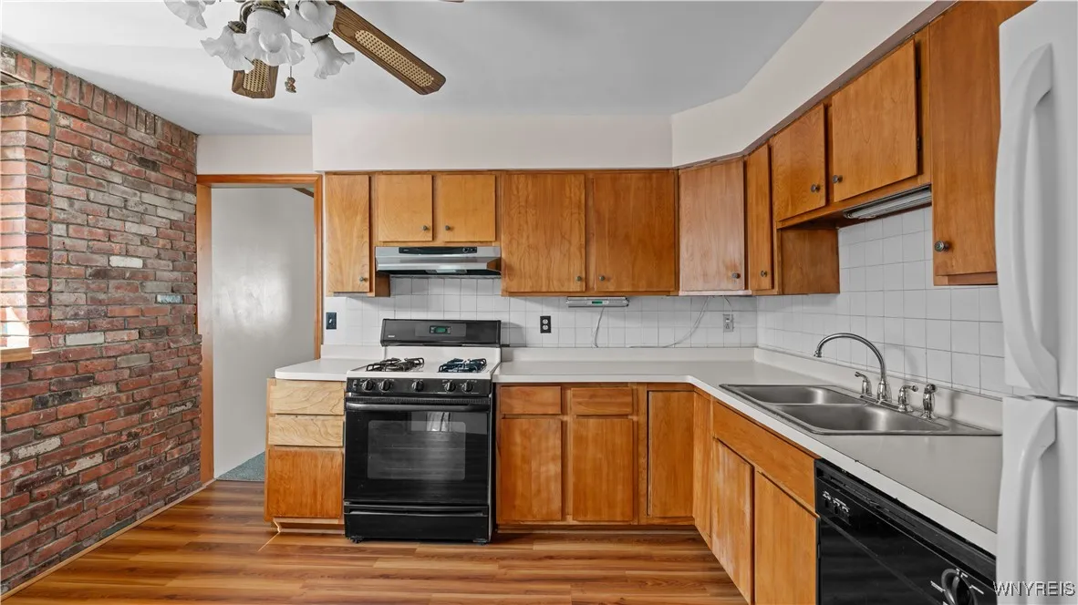 359 Belmont Avenue, Tonawanda, New York 14223, Tonawanda, New York 14223, 3 Bedrooms Bedrooms, 7 Rooms Rooms,1 BathroomBathrooms,Residential,For Sale,359 Belmont Avenue, Tonawanda, New York 14223,0,B1639155