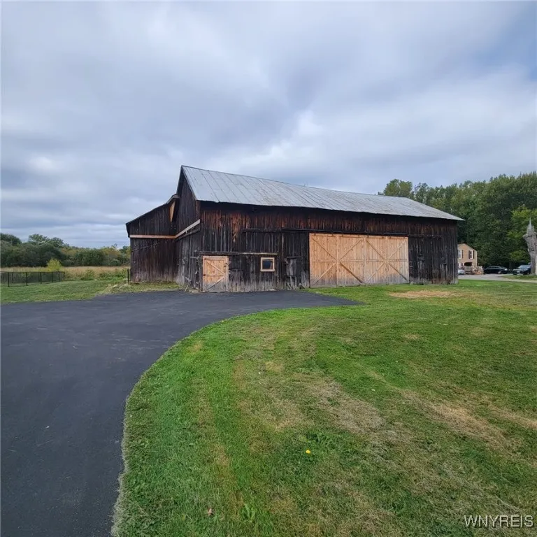 1220 Campbell Boulevard, Amherst, New York 14228, Amherst, New York 14228, 4 Bedrooms Bedrooms, 8 Rooms Rooms,2 BathroomsBathrooms,Residential,For Sale,1220 Campbell Boulevard, Amherst, New York 14228,0,B1639143