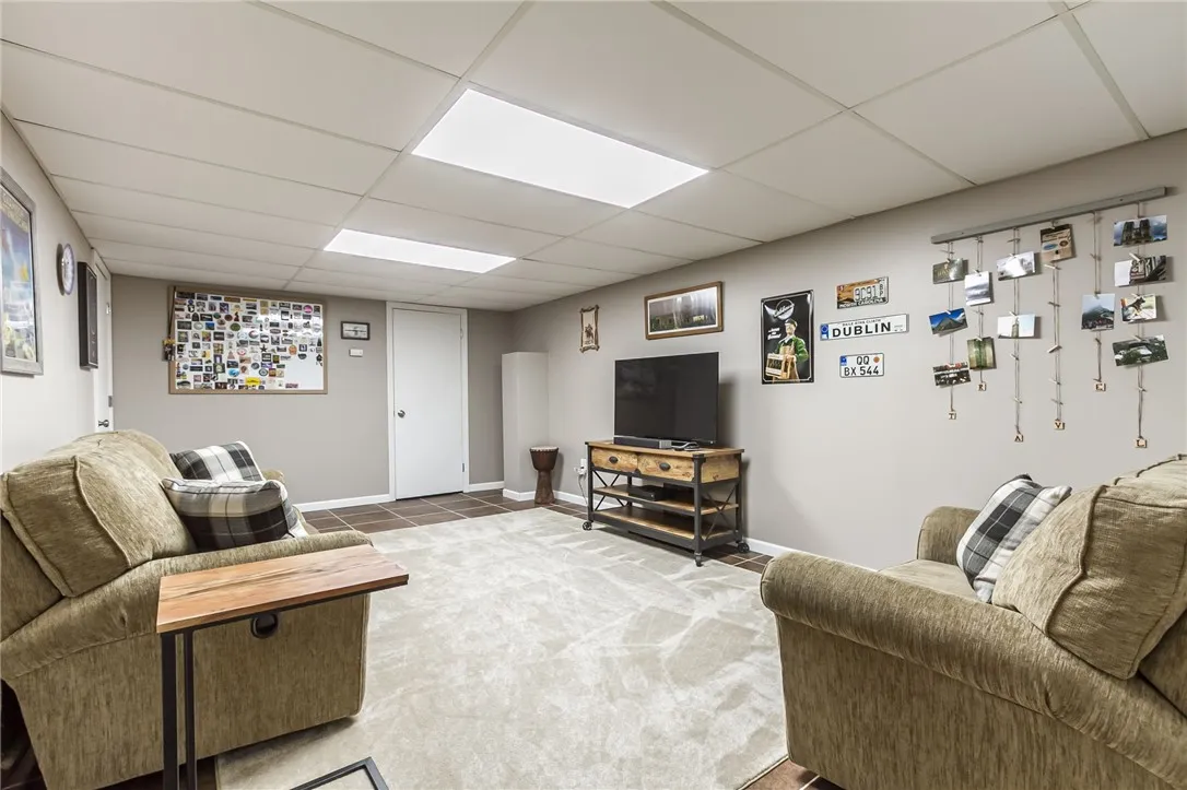 196 Creighton Lane, Greece, New York 14612, Greece, New York 14612, 4 Bedrooms Bedrooms, 8 Rooms Rooms,2 BathroomsBathrooms,Residential,Closed,196 Creighton Lane, Greece, New York 14612,0,R1639044