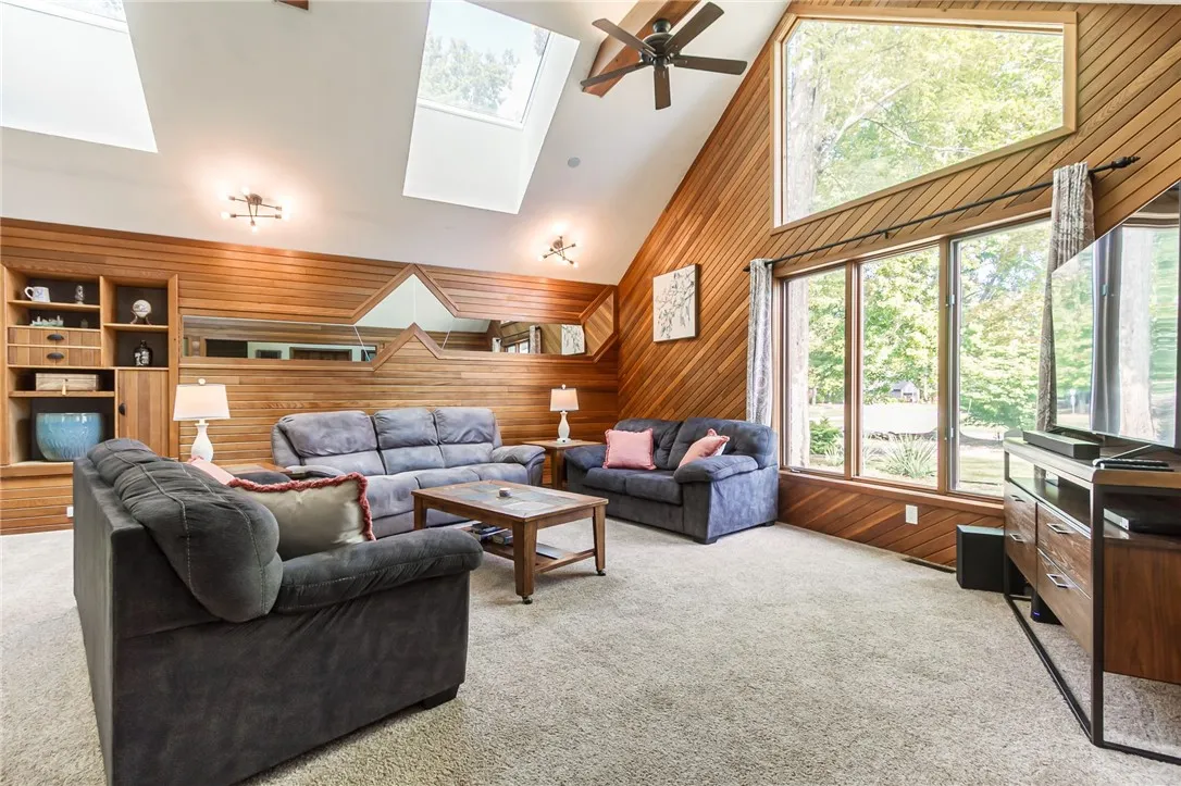 196 Creighton Lane, Greece, New York 14612, Greece, New York 14612, 4 Bedrooms Bedrooms, 8 Rooms Rooms,2 BathroomsBathrooms,Residential,Closed,196 Creighton Lane, Greece, New York 14612,0,R1639044