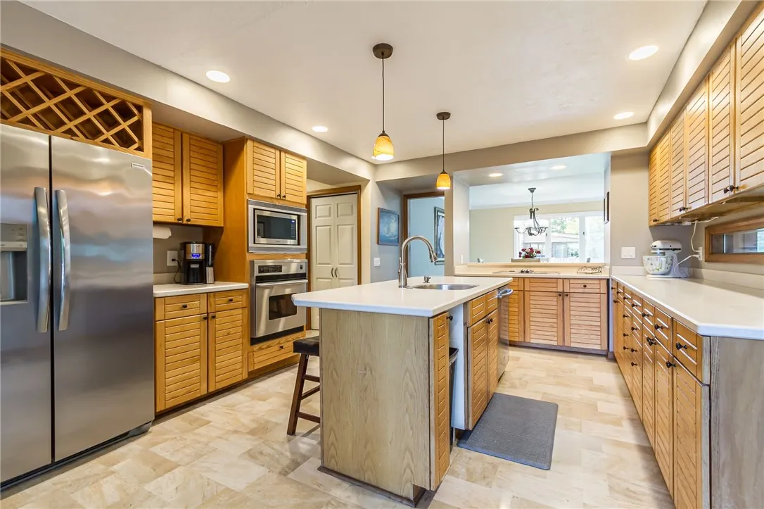 196 Creighton Lane, Greece, New York 14612, Greece, New York 14612, 4 Bedrooms Bedrooms, 8 Rooms Rooms,2 BathroomsBathrooms,Residential,Closed,196 Creighton Lane, Greece, New York 14612,0,R1639044