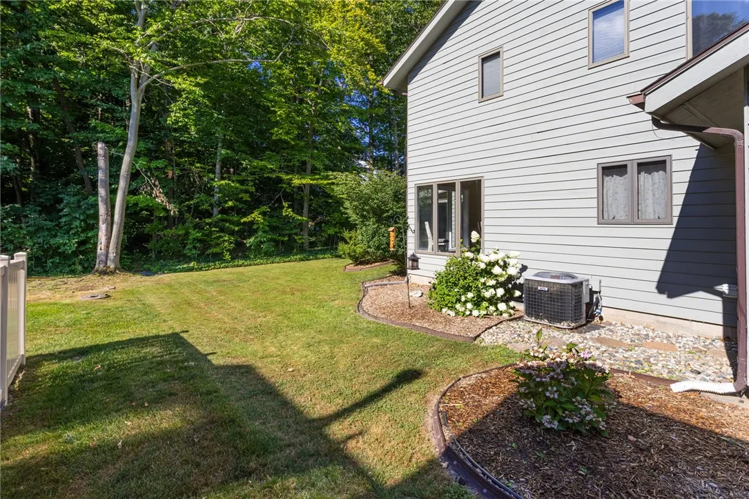 196 Creighton Lane, Greece, New York 14612, Greece, New York 14612, 4 Bedrooms Bedrooms, 8 Rooms Rooms,2 BathroomsBathrooms,Residential,Closed,196 Creighton Lane, Greece, New York 14612,0,R1639044