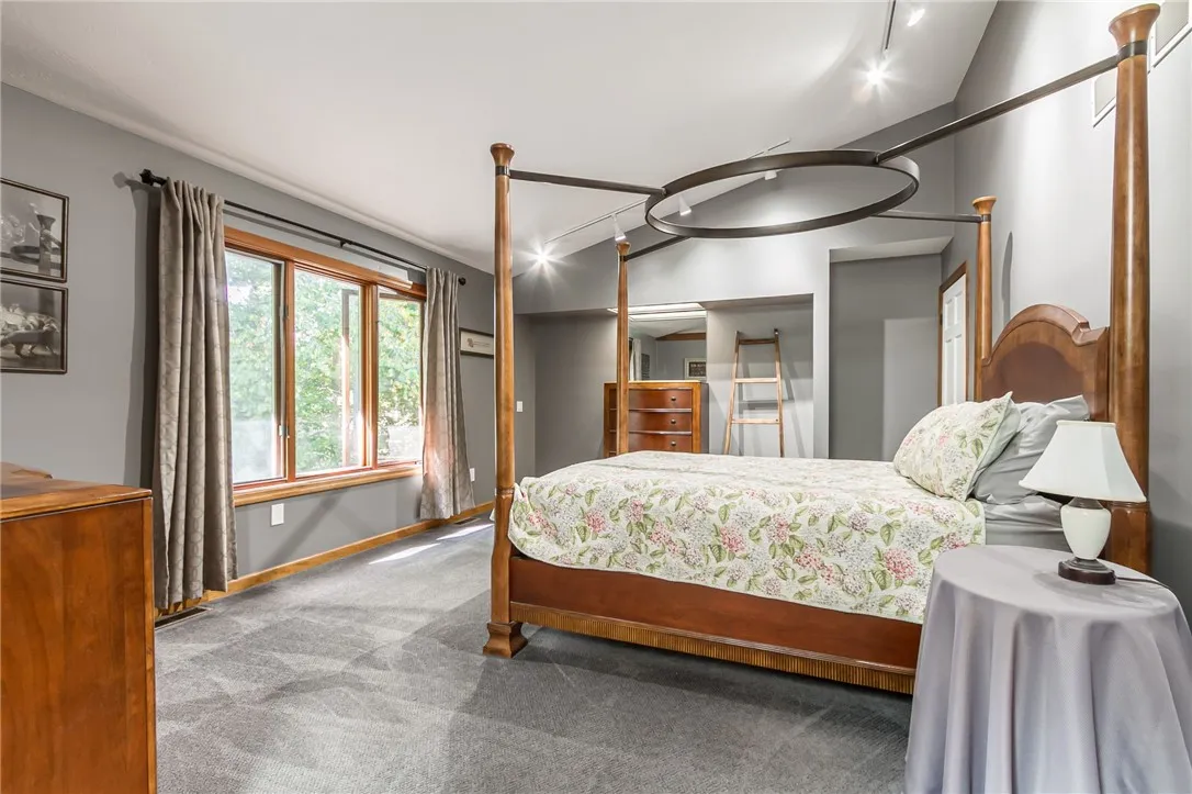 196 Creighton Lane, Greece, New York 14612, Greece, New York 14612, 4 Bedrooms Bedrooms, 8 Rooms Rooms,2 BathroomsBathrooms,Residential,Closed,196 Creighton Lane, Greece, New York 14612,0,R1639044