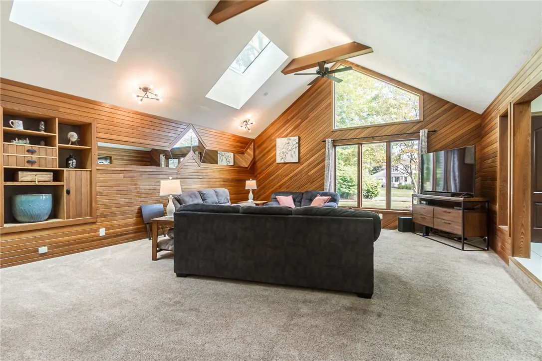 196 Creighton Lane, Greece, New York 14612, Greece, New York 14612, 4 Bedrooms Bedrooms, 8 Rooms Rooms,2 BathroomsBathrooms,Residential,Closed,196 Creighton Lane, Greece, New York 14612,0,R1639044