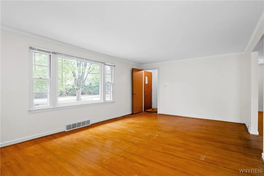 190 Columbia Drive, Amherst, New York 14221, Amherst, New York 14221, 3 Bedrooms Bedrooms, 5 Rooms Rooms,1 BathroomBathrooms,Residential,For Sale,190 Columbia Drive, Amherst, New York 14221,0,B1636655