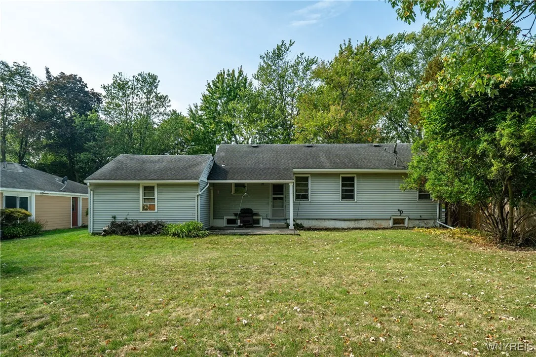 190 Columbia Drive, Amherst, New York 14221, Amherst, New York 14221, 3 Bedrooms Bedrooms, 5 Rooms Rooms,1 BathroomBathrooms,Residential,For Sale,190 Columbia Drive, Amherst, New York 14221,0,B1636655