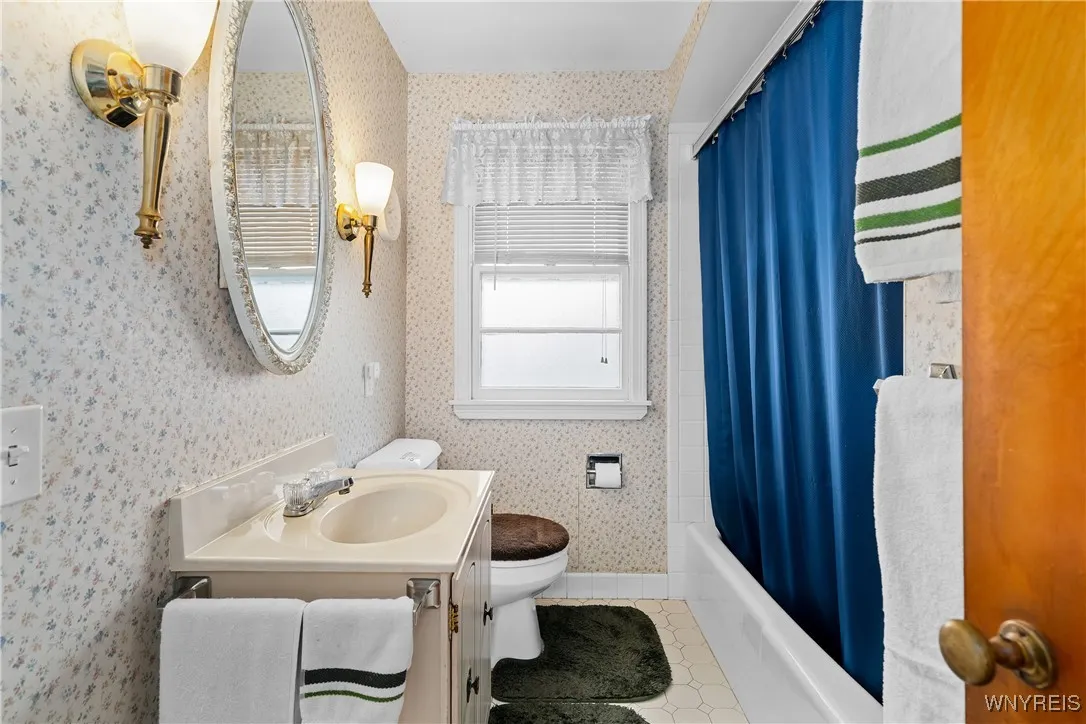 190 Columbia Drive, Amherst, New York 14221, Amherst, New York 14221, 3 Bedrooms Bedrooms, 5 Rooms Rooms,1 BathroomBathrooms,Residential,For Sale,190 Columbia Drive, Amherst, New York 14221,0,B1636655