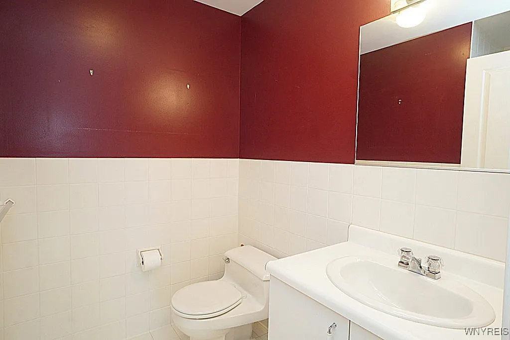 75 Ojibwa 301, Buffalo, New York 14202, Buffalo, New York 14202, 2 Bedrooms Bedrooms, 6 Rooms Rooms,2 BathroomsBathrooms,Residential,For Sale,75 Ojibwa 301, Buffalo, New York 14202,0,B1639807
