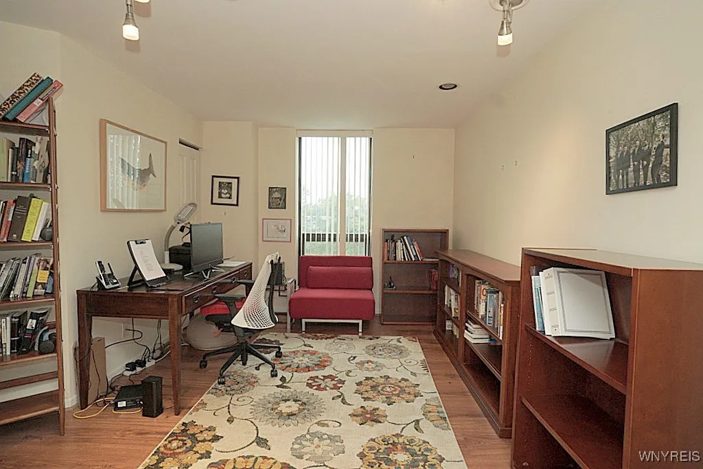 75 Ojibwa 301, Buffalo, New York 14202, Buffalo, New York 14202, 2 Bedrooms Bedrooms, 6 Rooms Rooms,2 BathroomsBathrooms,Residential,For Sale,75 Ojibwa 301, Buffalo, New York 14202,0,B1639807