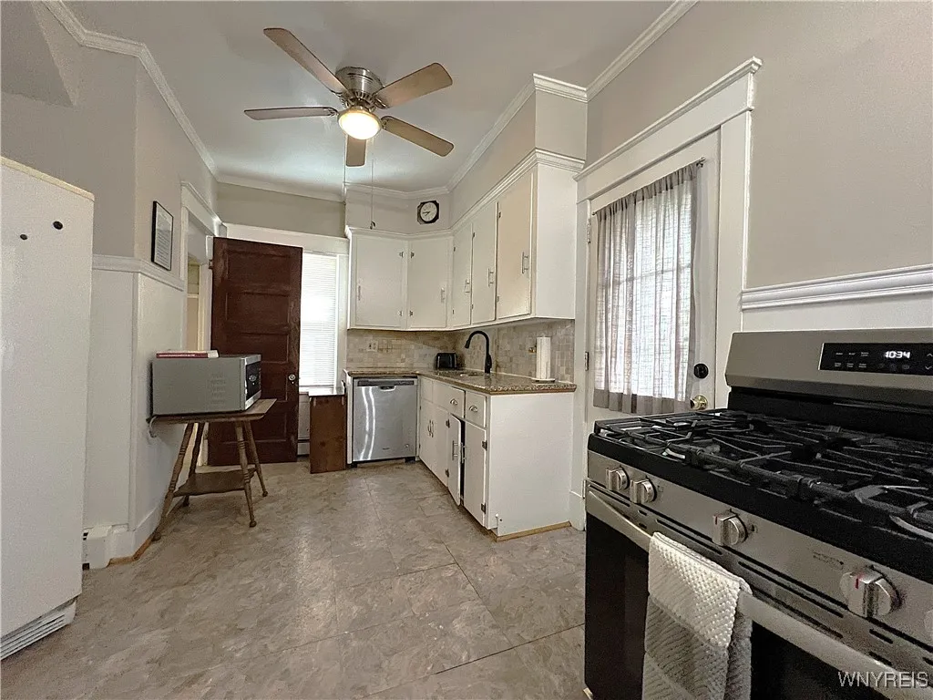 179 Niagara Falls Boulevard, Amherst, New York 142, Amherst, New York 14226, 5 Bedrooms Bedrooms, 9 Rooms Rooms,1 BathroomBathrooms,Residential,For Sale,179 Niagara Falls Boulevard, Amherst, New York 142,0,B1639970